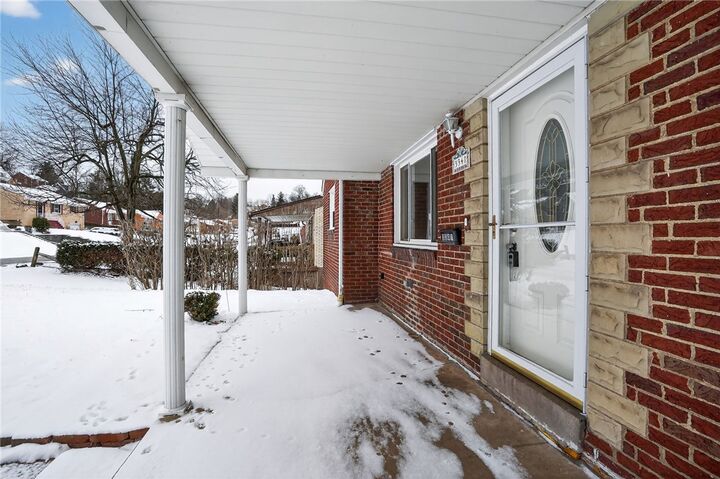 Property Photo:  3341 Recker Dr  PA 15227 