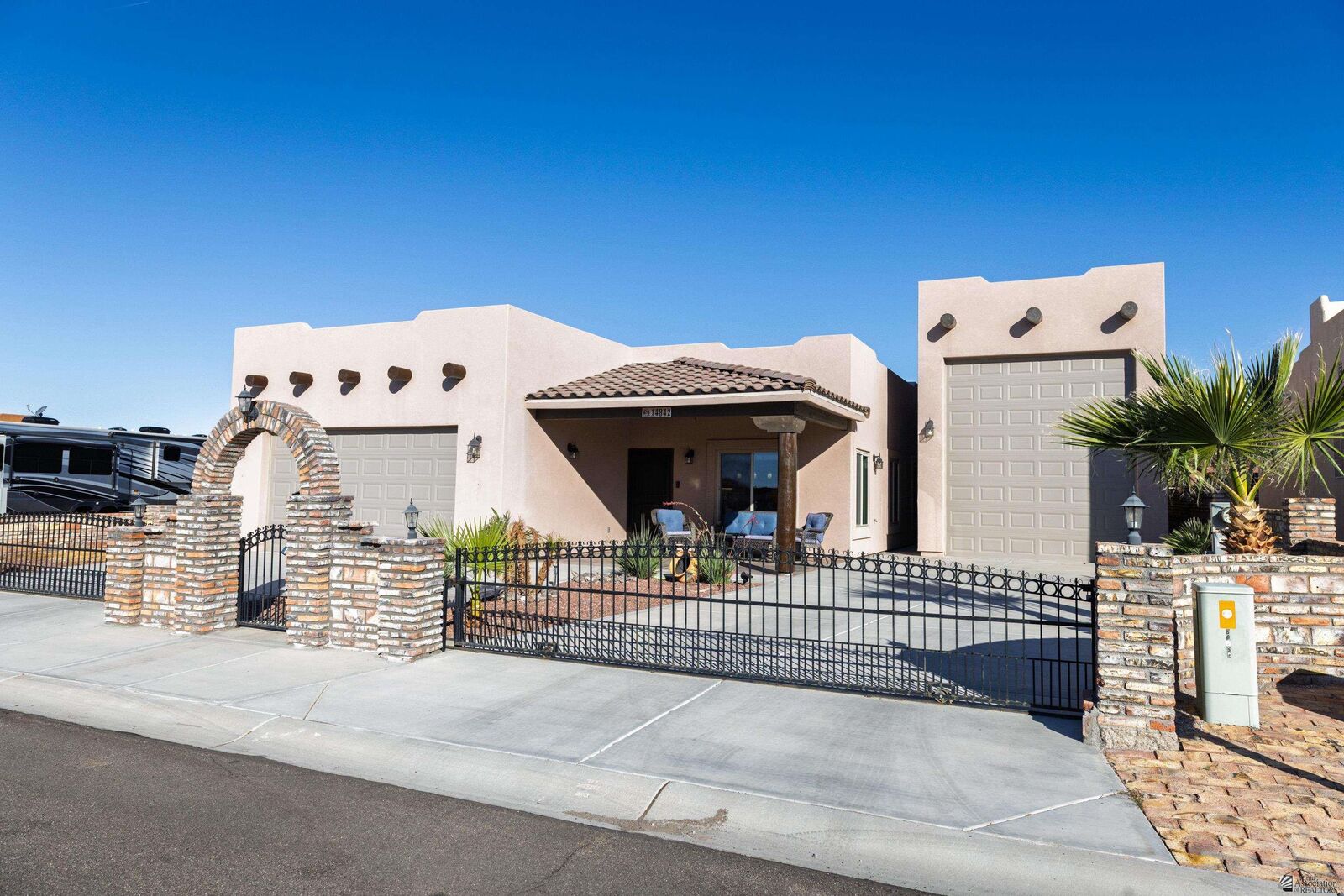 Property Photo:  14842 E 51 St  AZ 85367 