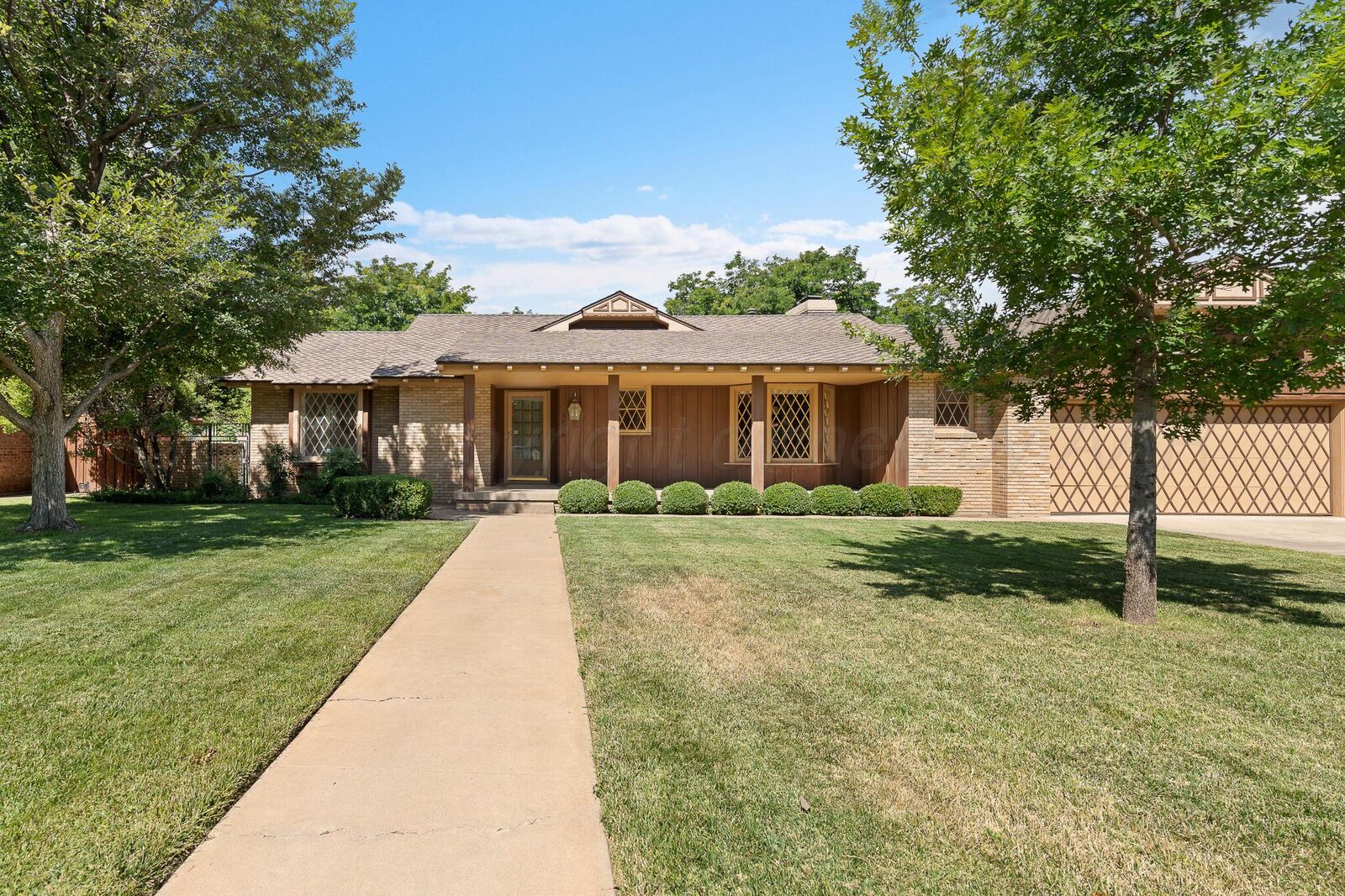 Property Photo:  3804 Doris Drive  TX 79109-5505 