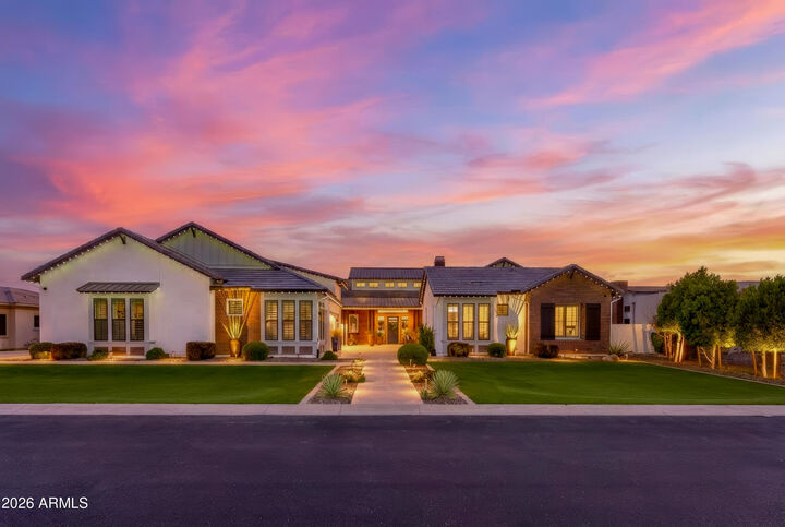 Property Photo:  2656 E Oriole Drive  AZ 85297 