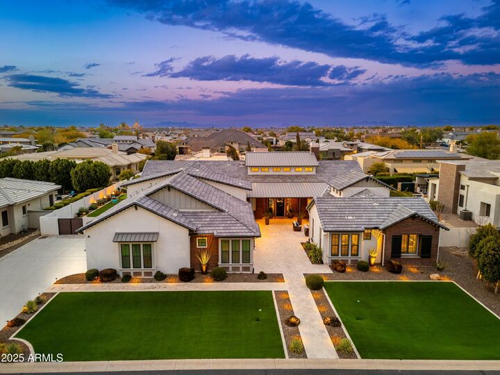 Property Photo:  2656 E Oriole Drive  AZ 85297 