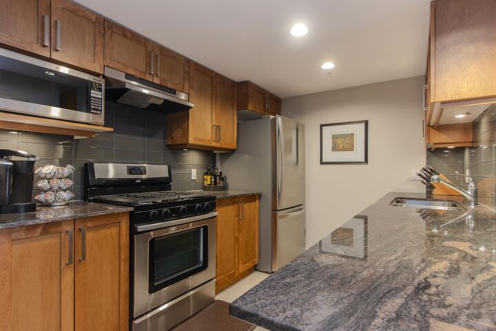 Property Photo:  1212 Main Street 416  BC V8B 0S4 