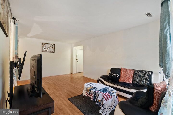 Property Photo: 3362 Woodburn Road 13 VA 22003