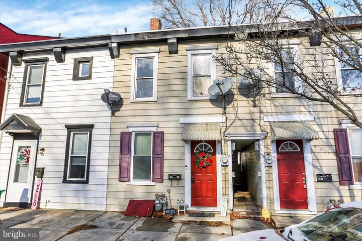 Property Photo:  171 E North Street Street  PA 17013 