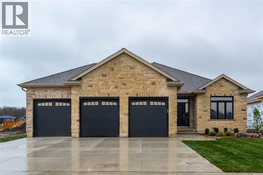 Photo de la propriété:  3576 Britt Boulevard  ON N0N 1E0 