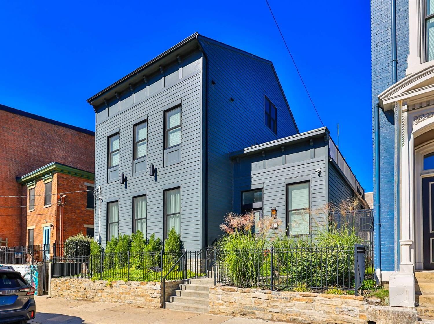 Property Photo:  28 Findlay Street  OH 45202 