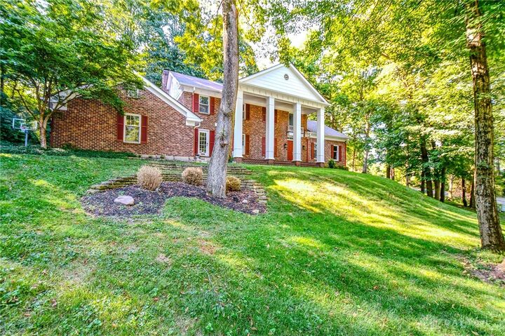 Property Photo:  1955 Kress Wood Circle  OH 45429 