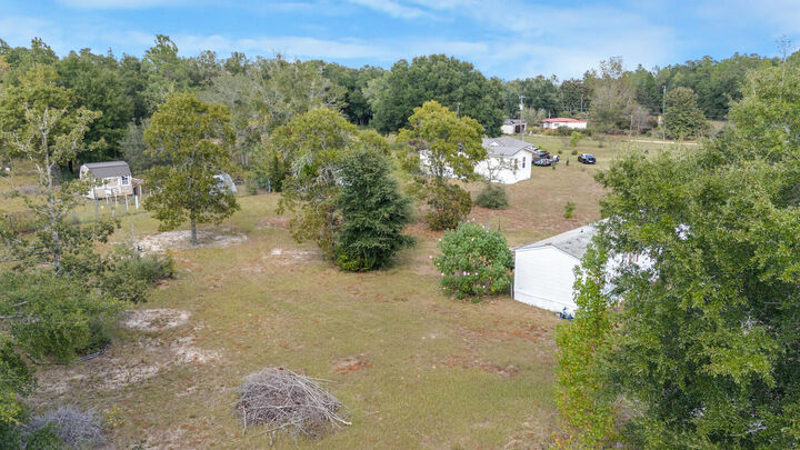Property Photo: 5783 County Road 1087 FL 32433