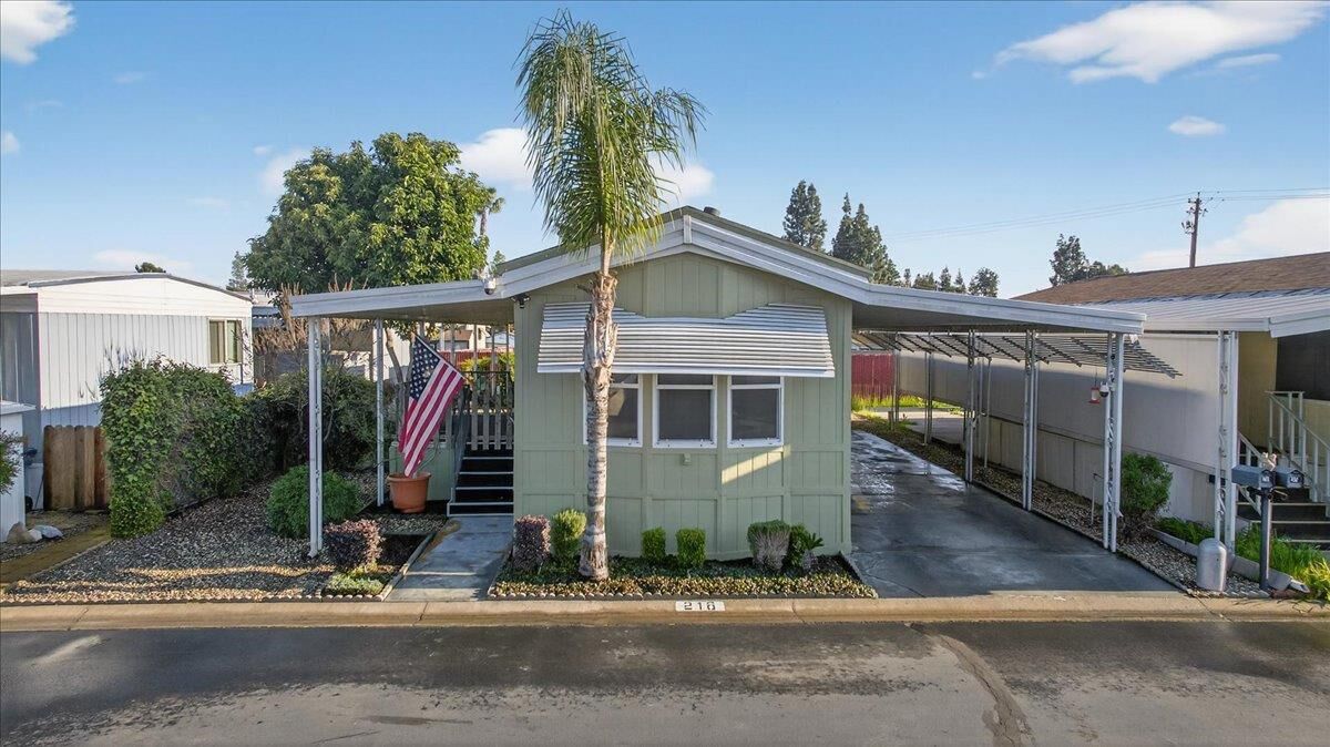 Property Photo:  1001 Sylmar Avenue 216  AP 96612 