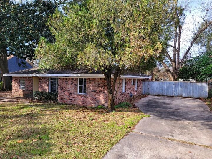 Property Photo: 624 E 5th Street LA 71457