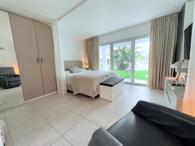 Property Photo: 3223 NE 12th St 6E FL 33062