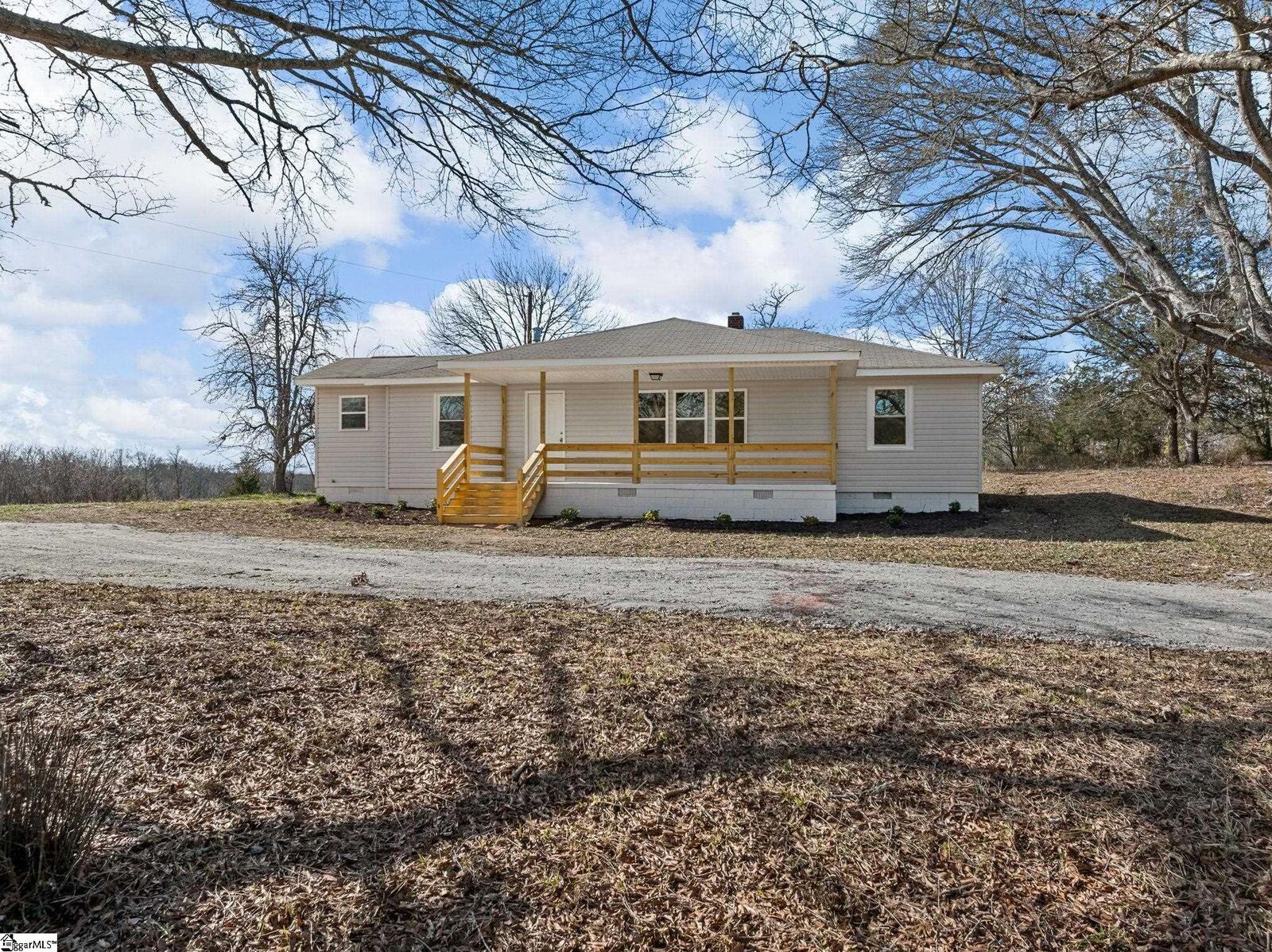 Property Photo:  737 Lowrys Road  SC 29340 
