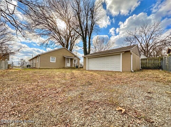 Property Photo:  1641 Taylor Ave  KY 40213 