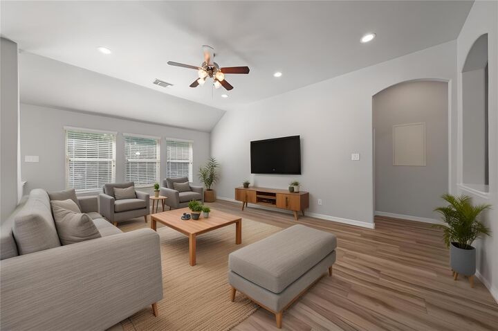 Property Photo:  146 S Star Ridge Circle  TX 77382 