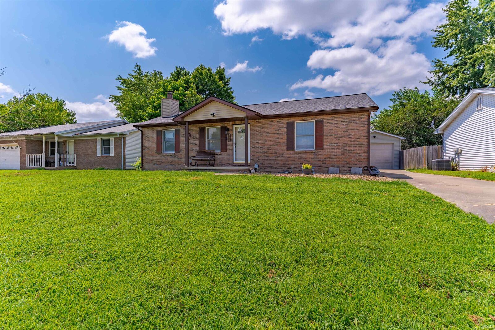 Property Photo:  2840 Squire Lane  IN 47715 