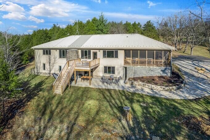 Property Photo: 2250 Willisburg Road KY 40342