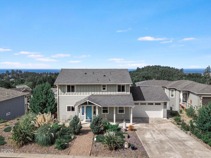 Property Photo:  4119 SE Keel Way  OR 97367 