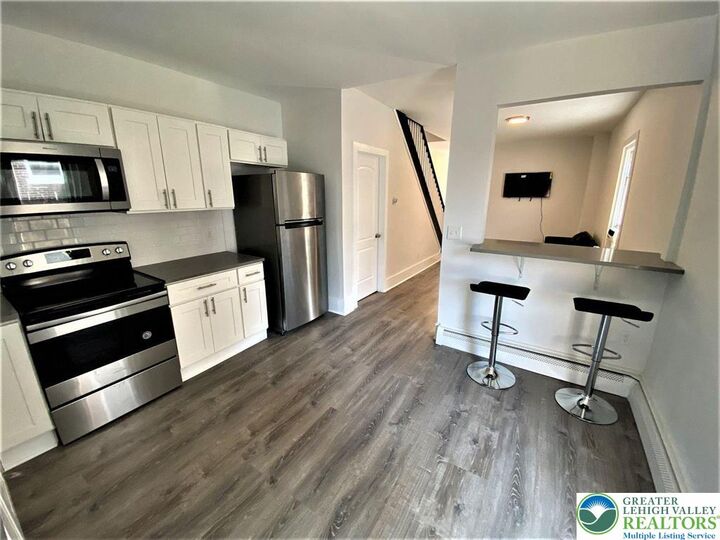 Property Photo:  517 Thomas Street  PA 18015 