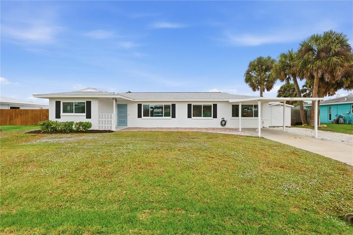 Property Photo:  509 Buena Vista Drive  FL 34275 