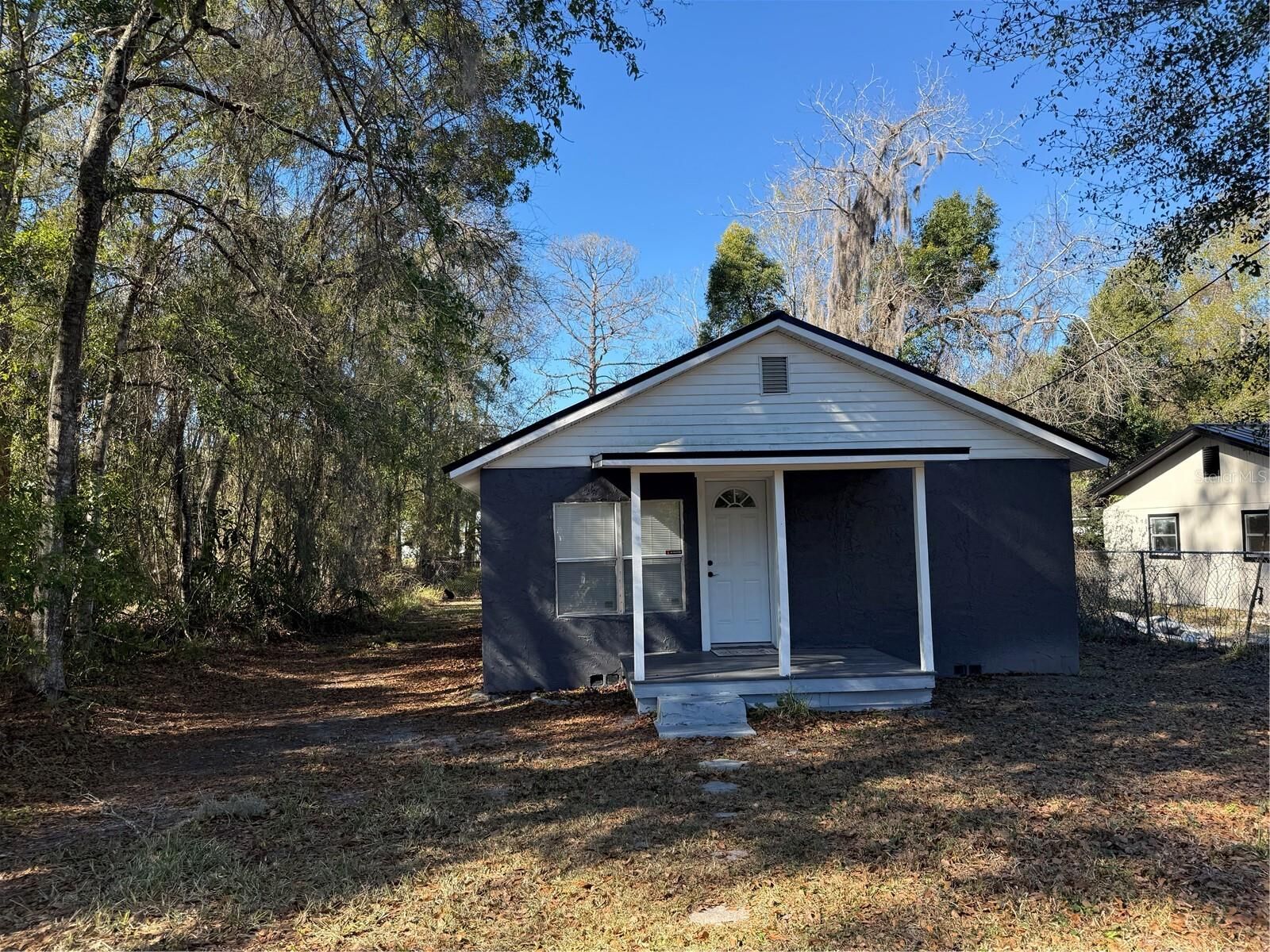 Property Photo:  1205 Dell Street  FL 32091 
