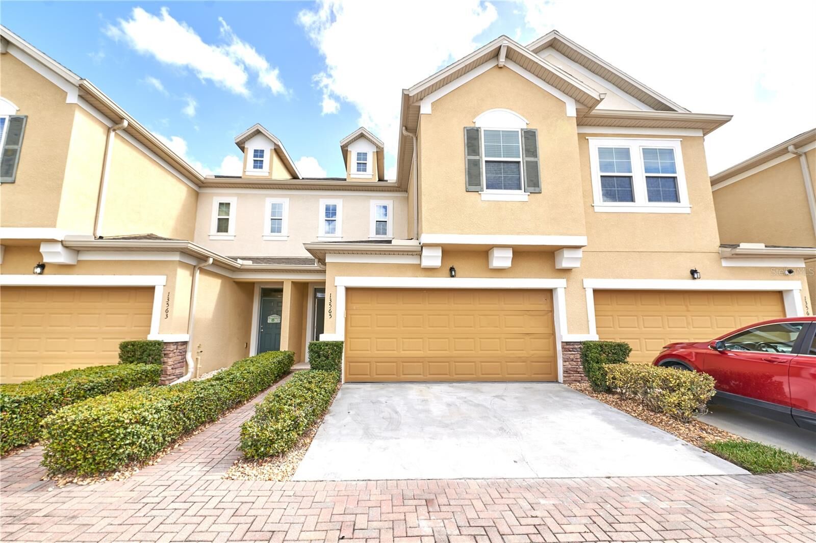 Property Photo:  13565 Fountainbleau Drive  FL 34711 