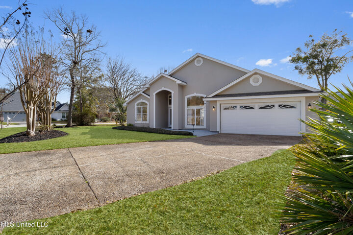 Property Photo:  2559 Rue Palafox  MS 39531 