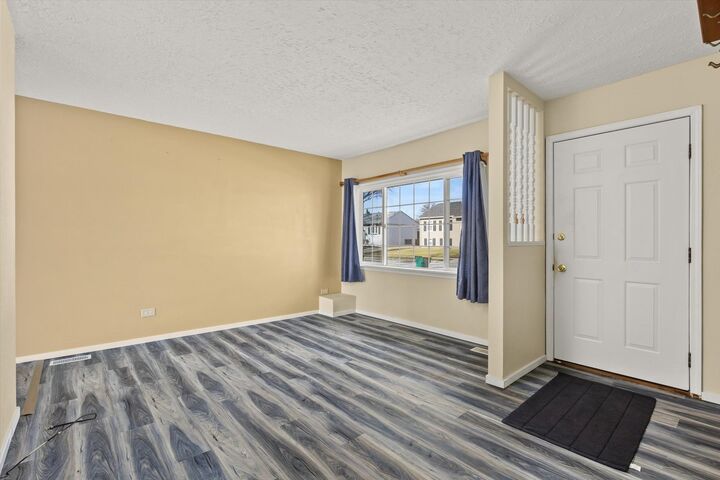 Property Photo:  794 Farragut Avenue  IL 60446 