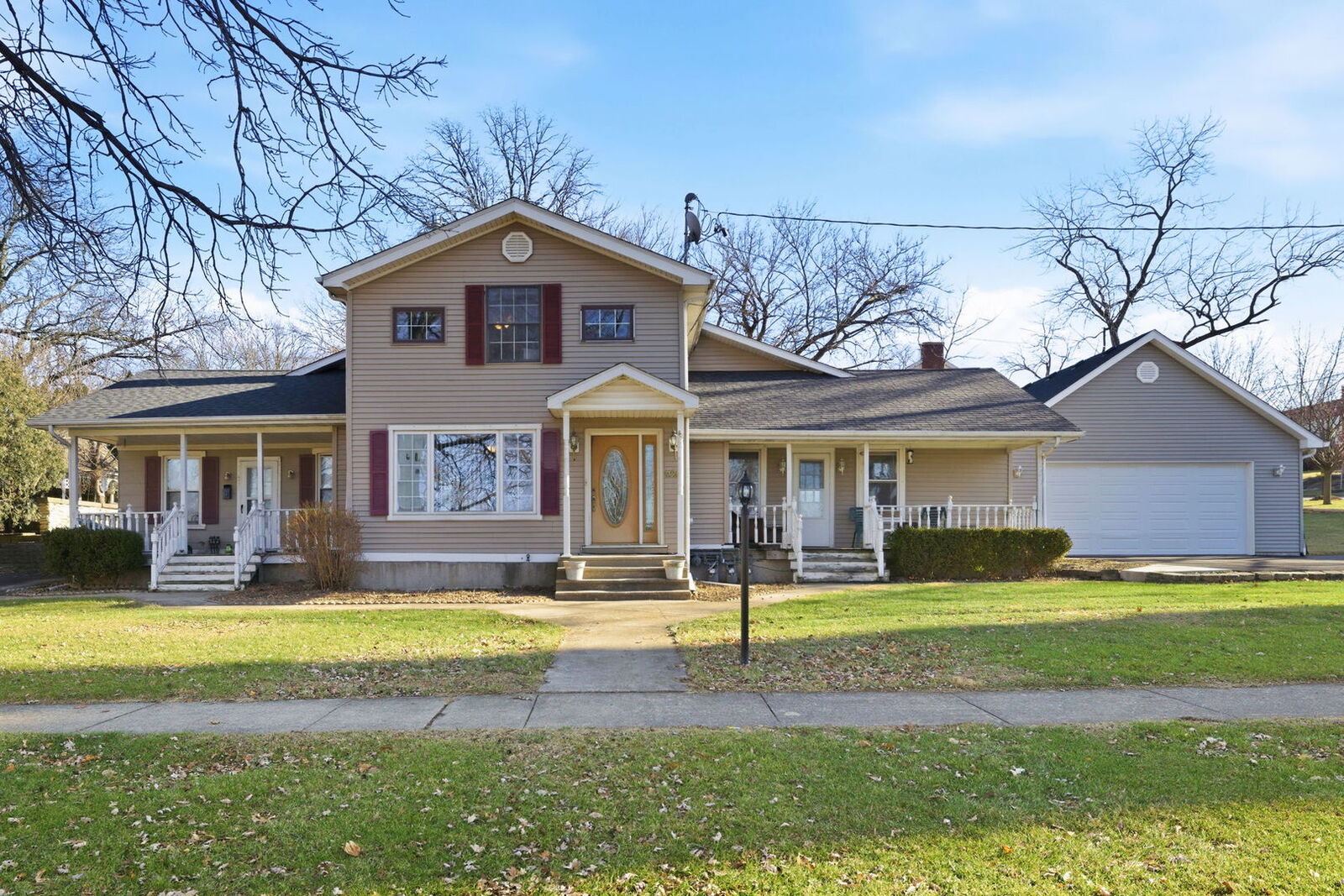 Property Photo:  1120 S Hamilton Street  IL 60441 