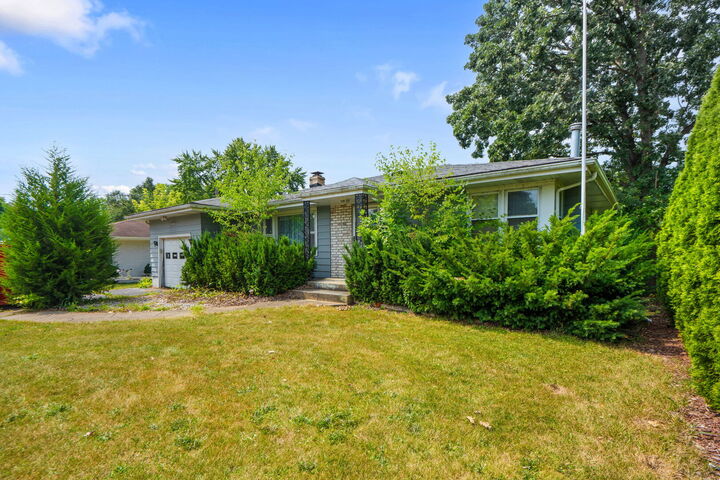 Property Photo:  34906 N Augustana Avenue  IL 60041 