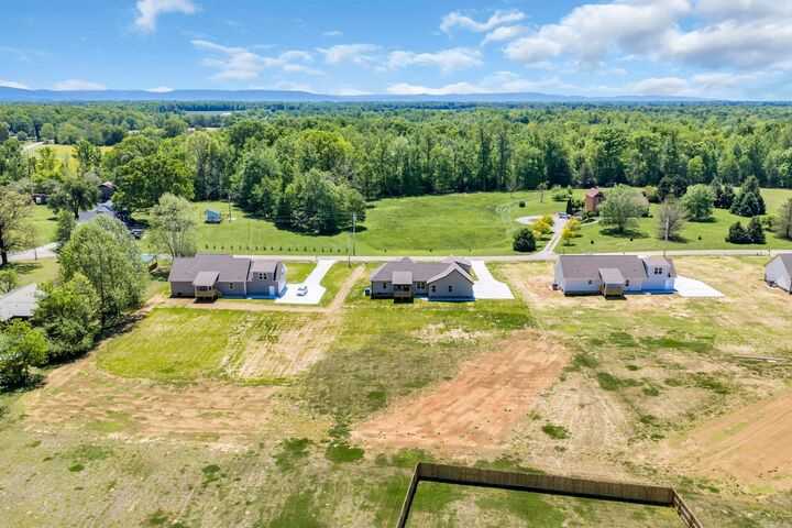 Property Photo:  80 Wiseman Lane  TN 37398 