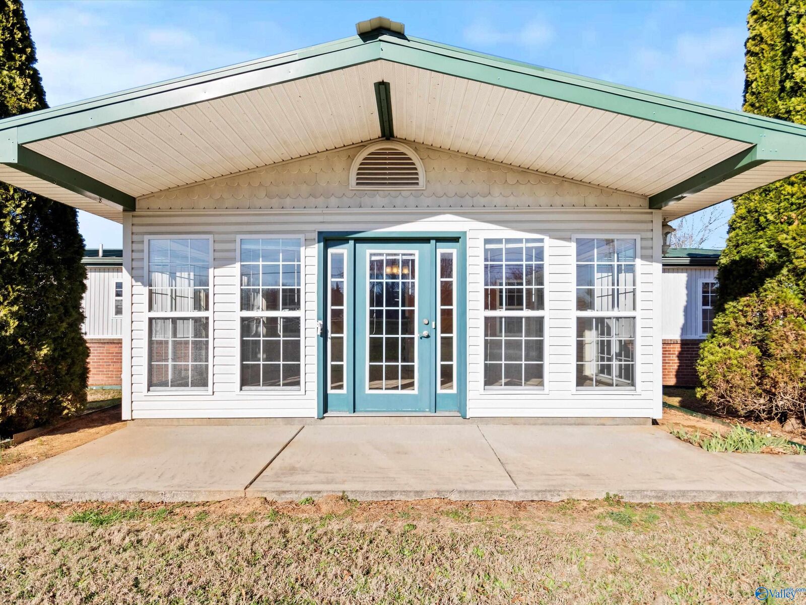 Property Photo:  1511 Ready Section Road  AL 35750 