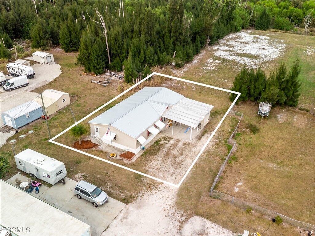 Property Photo:  4808 Curlew Drive  FL 33956 