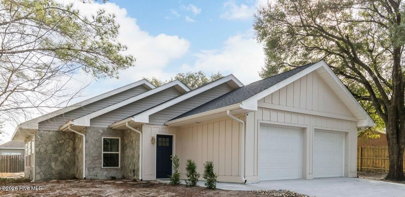Property Photo:  6033 Shiloh Drive  NC 28409 