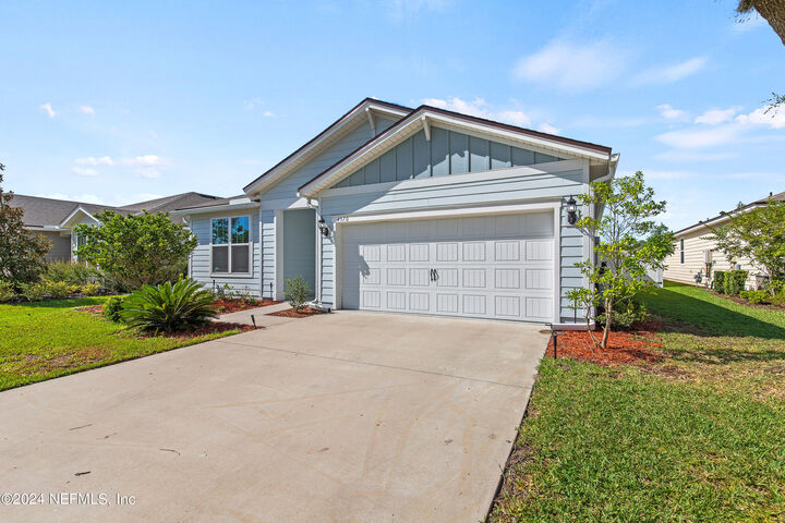 Property Photo:  4570 Creekside Bluff Street  FL 32226 