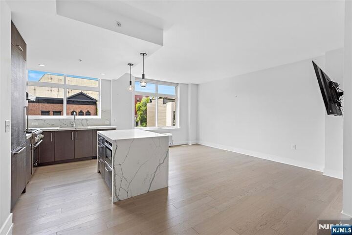 Property Photo:  1400 Hudson Street 435  NJ 07030 