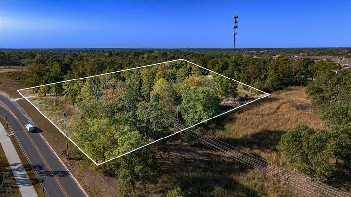 Property Photo: 4400 S Rainbow Road AR 72758