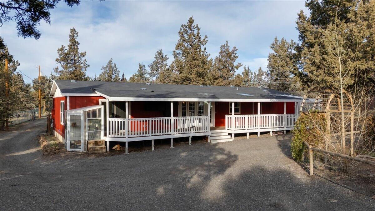 Property Photo:  12313 SW Lords Place  OR 97760 