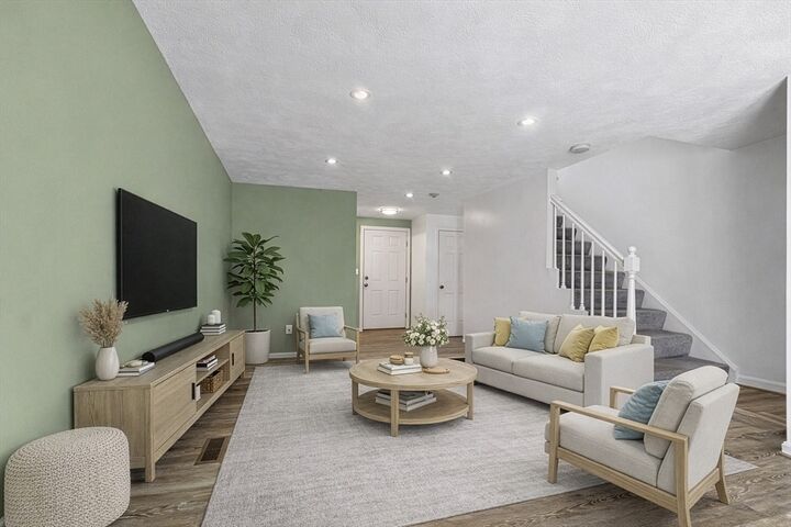 Property Photo: 103 Pondview Pl 103 MA 01879