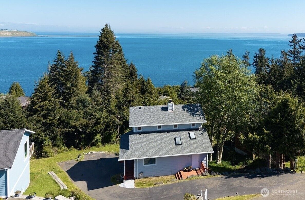 Property Photo:  320 N North Street  WA 98382 