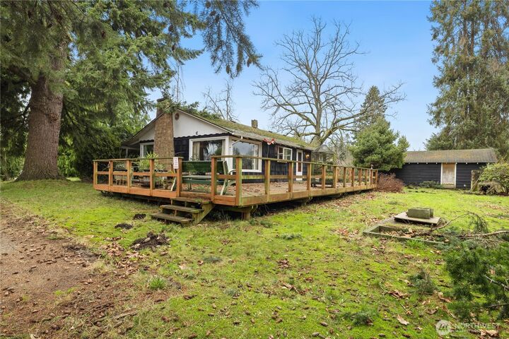 Property Photo: 5025 6th Avenue NW WA 98271