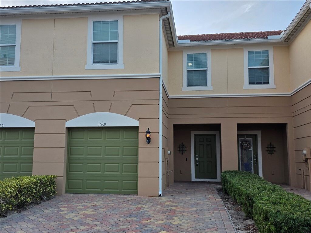 Property Photo:  1069 Normandie Way  FL 32960 