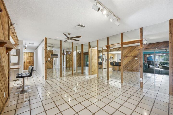 Property Photo:  940 SW 69th Avenue  FL 33317 