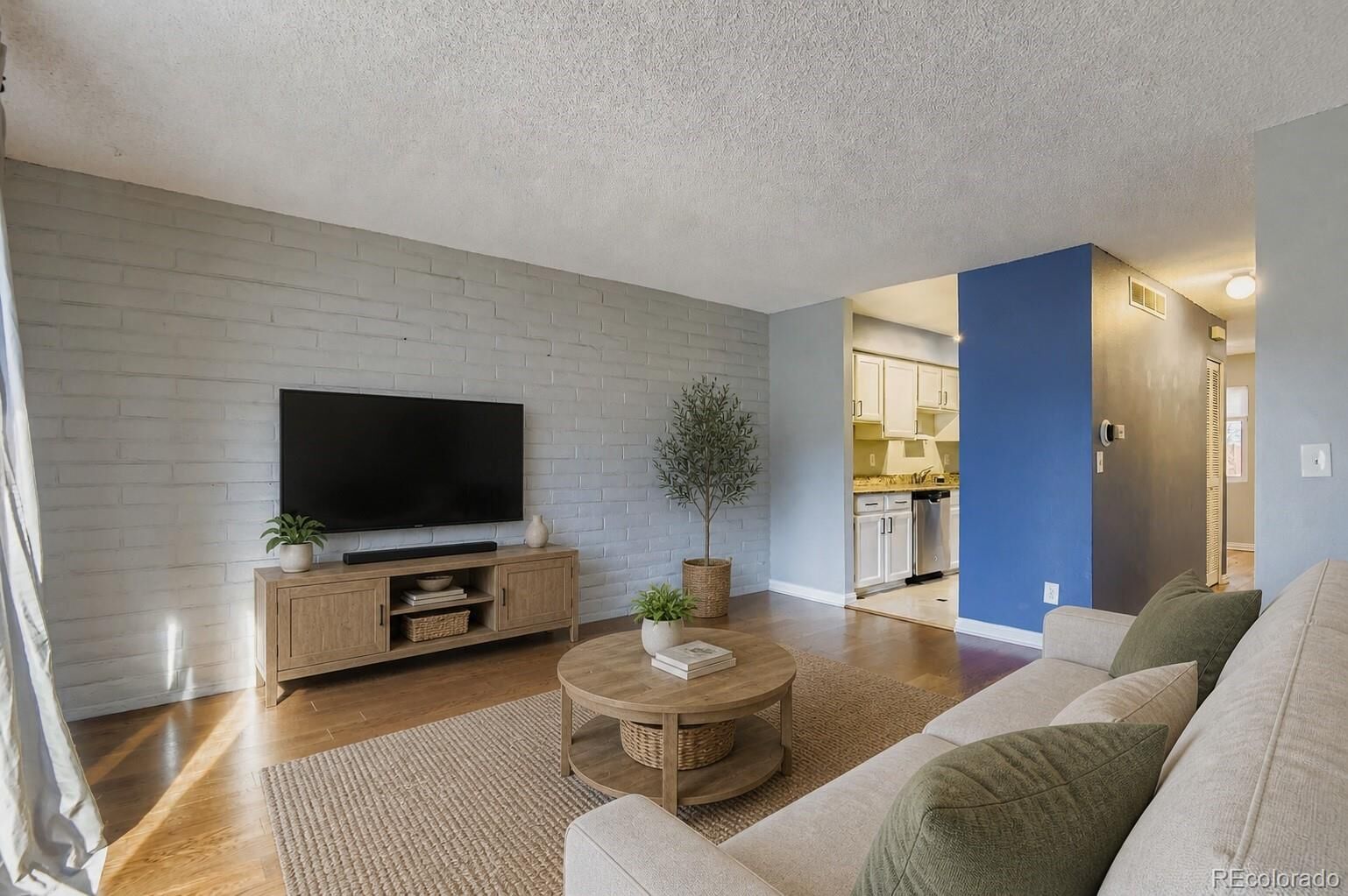 Property Photo: 1060 S Parker Road 25 CO 80231