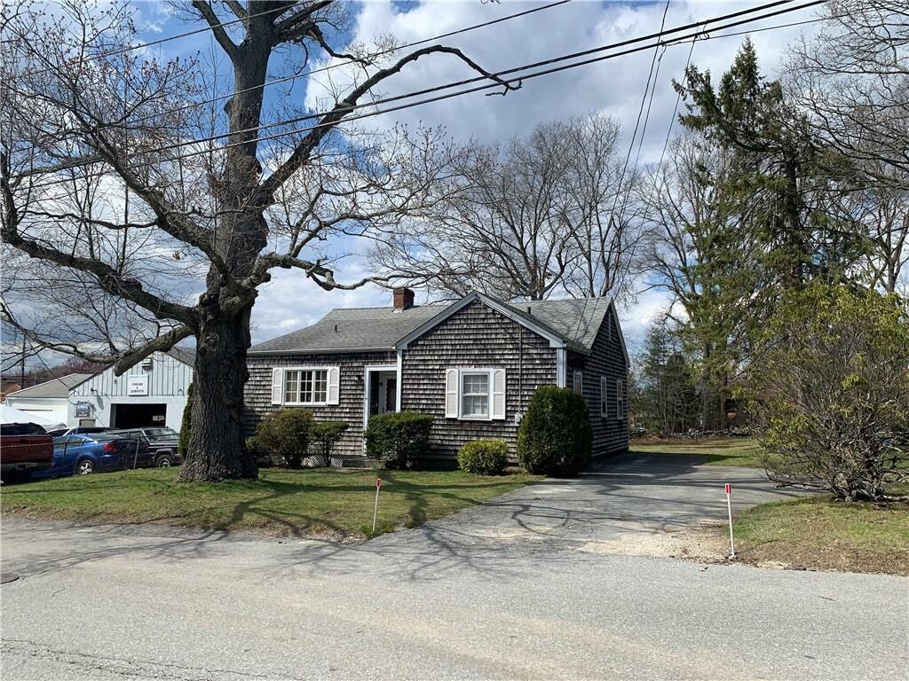 Property Photo:  4 Harris Avenue  RI 02885 