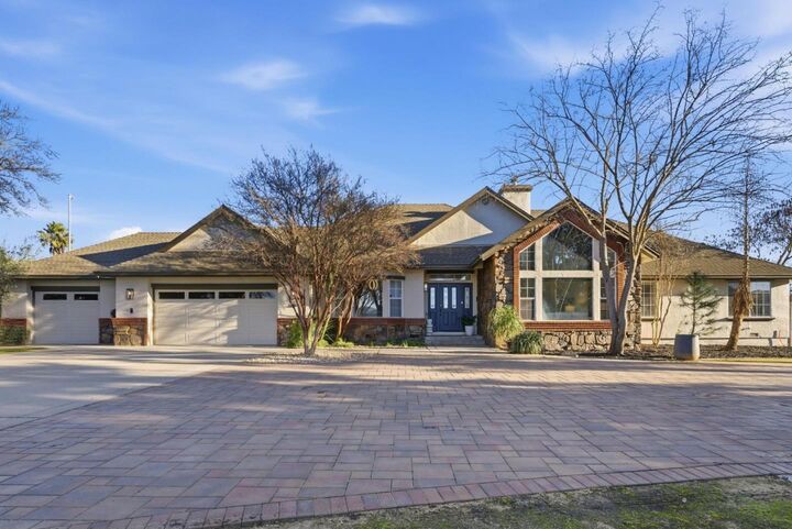 Property Photo:  380 West Middle Avenue  CA 95037 