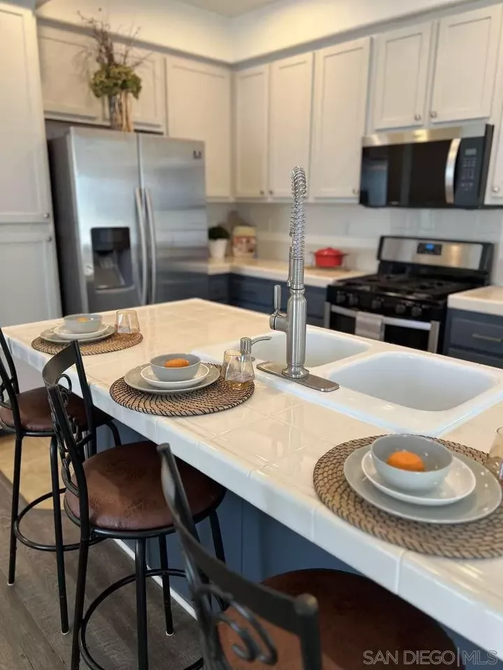 Property Photo:  362 Borden Rd  CA 92069 