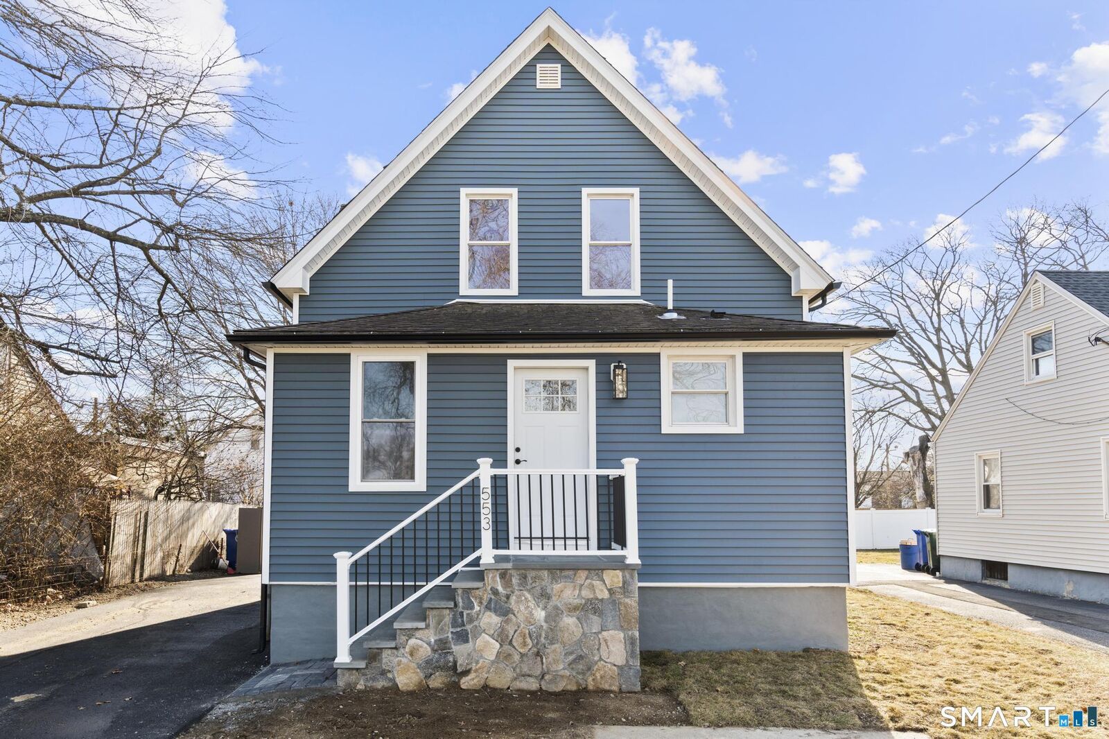 Property Photo:  553 Birdseye Street  CT 06615 