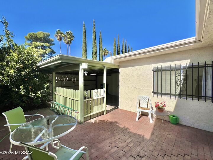 Property Photo:  6339 N Orange Tree Drive  AZ 85704 