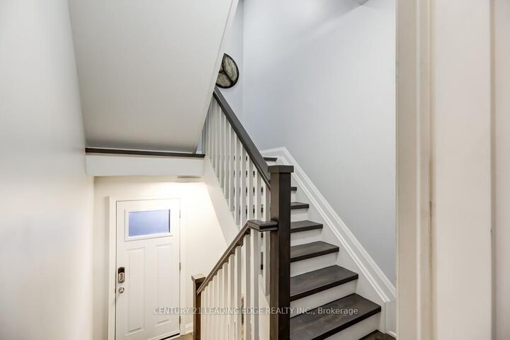 Photo de la propriété:  269 Leslie Street 2nd Floor  ON M4M 3C8 