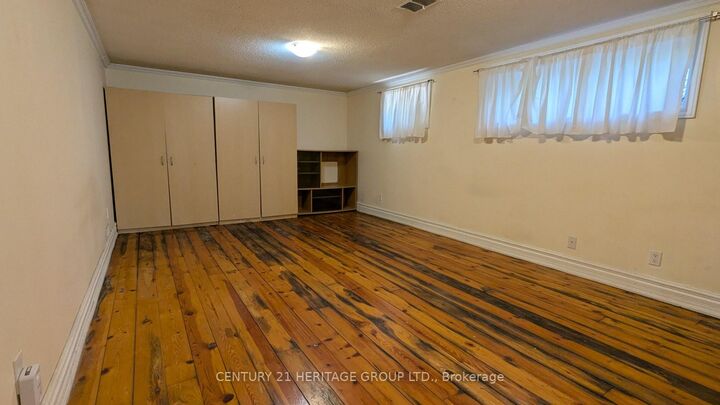 Property Photo:  377 Centre Street E Bsmt  ON L4C 1B5 